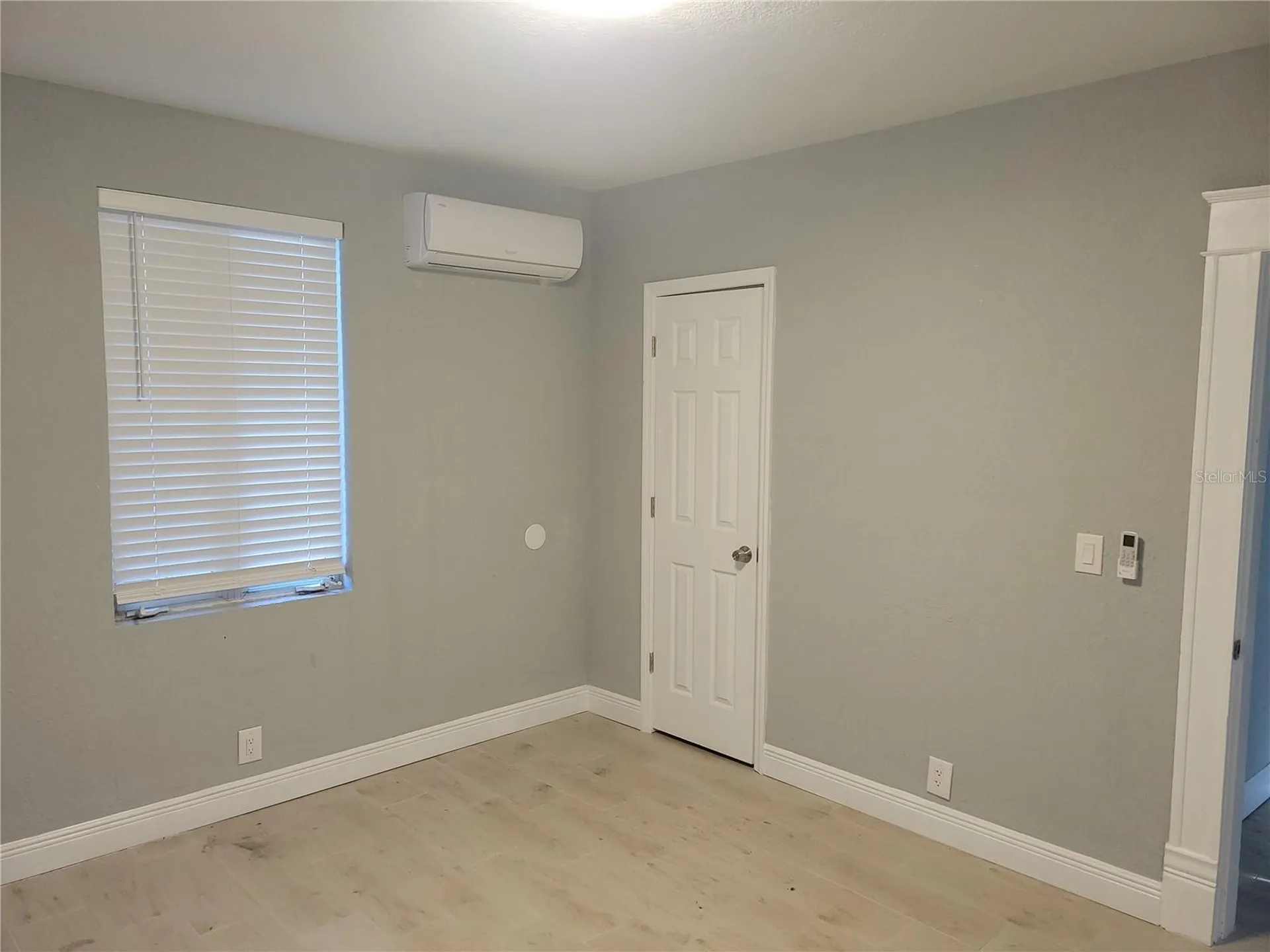 5548 11th Street Zephyrhills FL 33542
