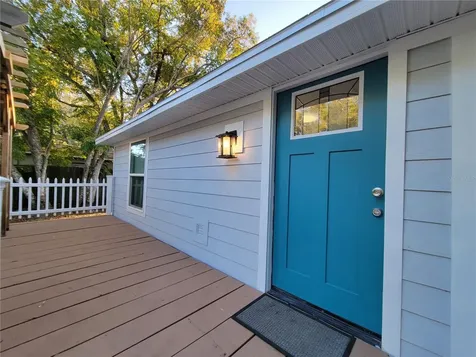 5548 11th Street Zephyrhills FL 33542