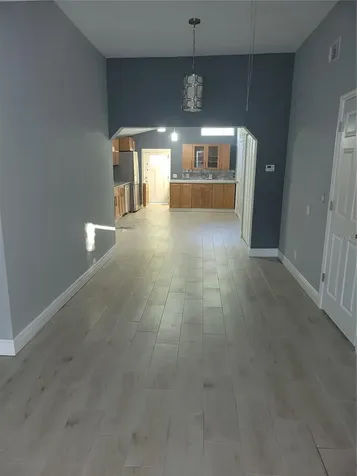 5548 11th Street Zephyrhills FL 33542