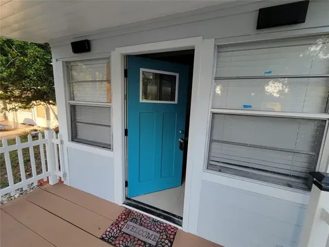 5548 11th Street Zephyrhills FL 33542