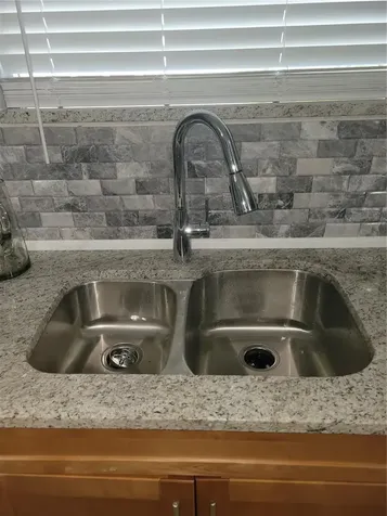 5548 11th Street Zephyrhills FL 33542