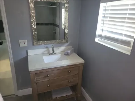 5548 11th Street Zephyrhills FL 33542