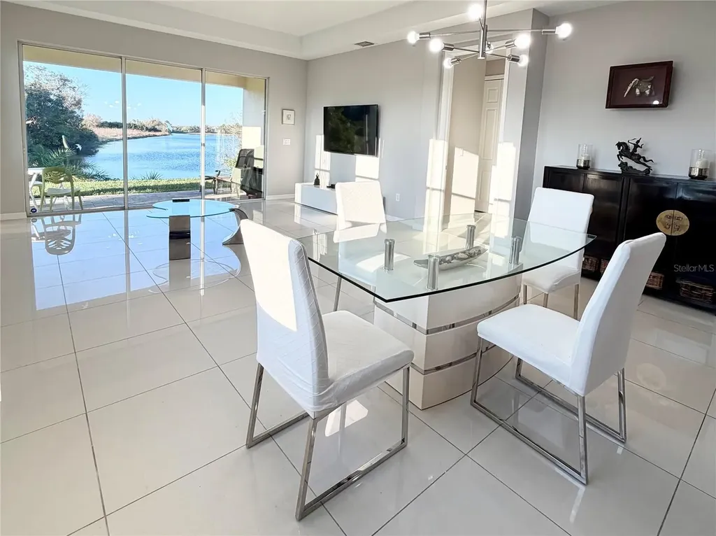 3105 Trustee Avenue Sarasota FL 34243