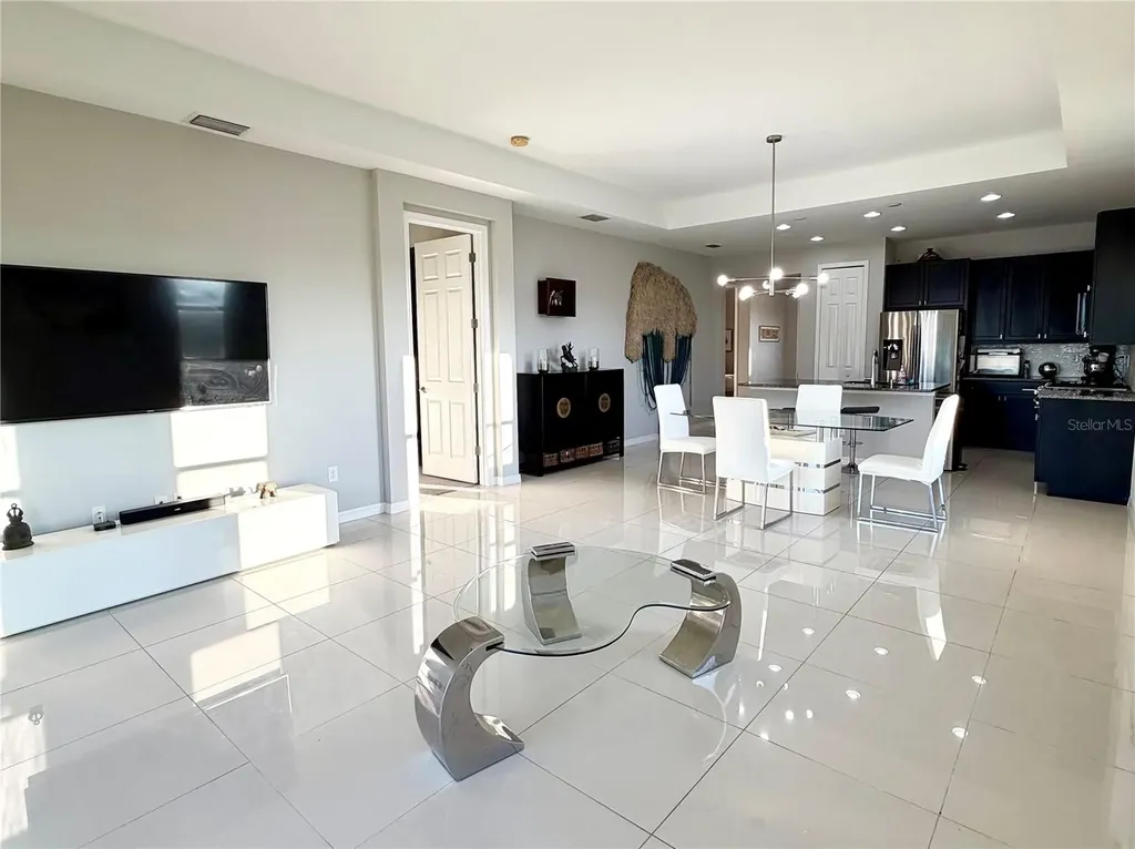 3105 Trustee Avenue Sarasota FL 34243