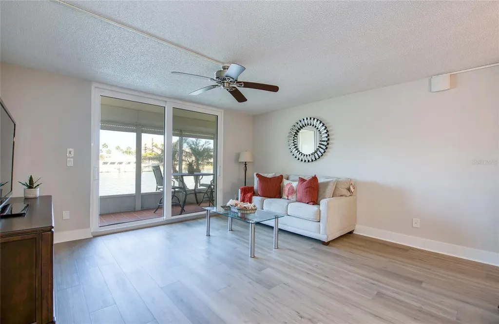 7420 Bay Island Drive S South Pasadena FL 33707
