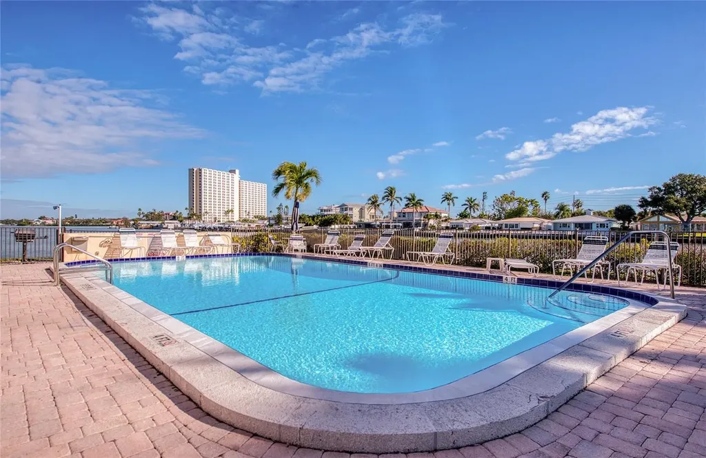 7420 Bay Island Drive S South Pasadena FL 33707
