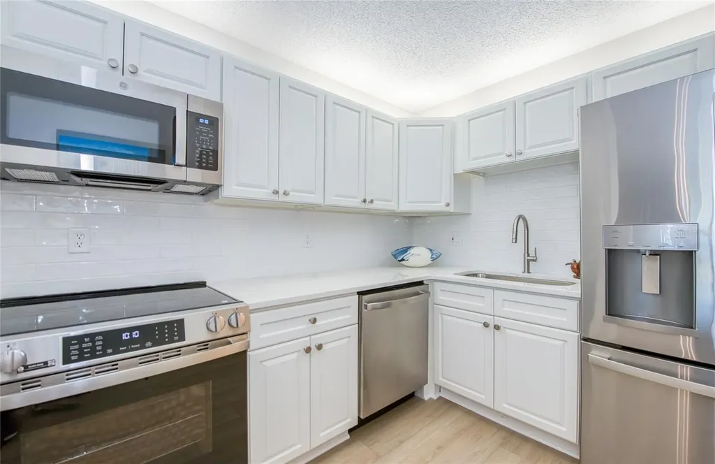 7420 Bay Island Drive S South Pasadena FL 33707