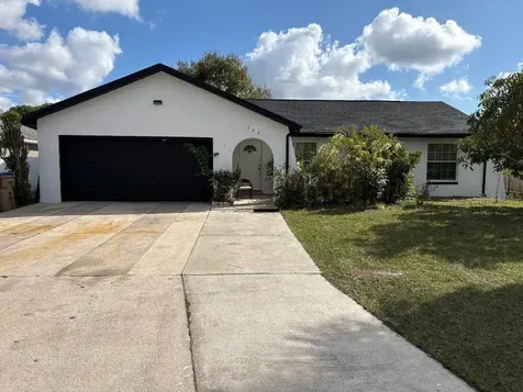 143 W Cedarwood Circle Kissimmee FL 34743
