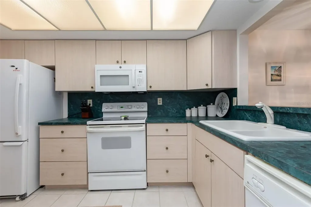 756 Avenida Estancia Venice FL 34292