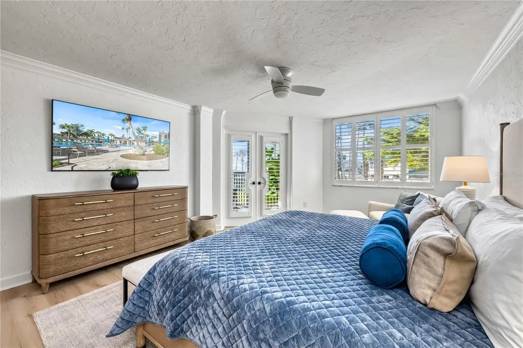 5880 Midnight Pass Road Sarasota FL 34242