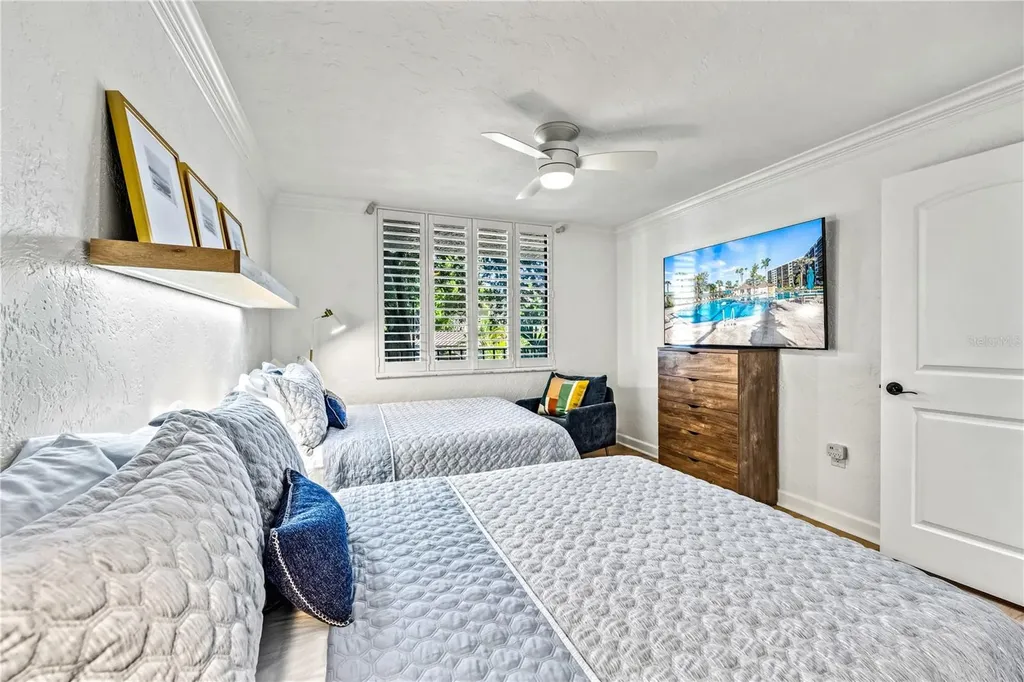 5880 Midnight Pass Road Sarasota FL 34242