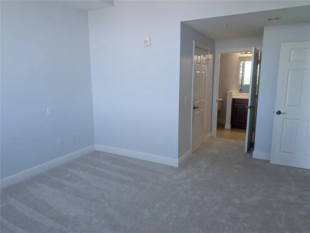 800 N Tamiami Trail Sarasota FL 34236