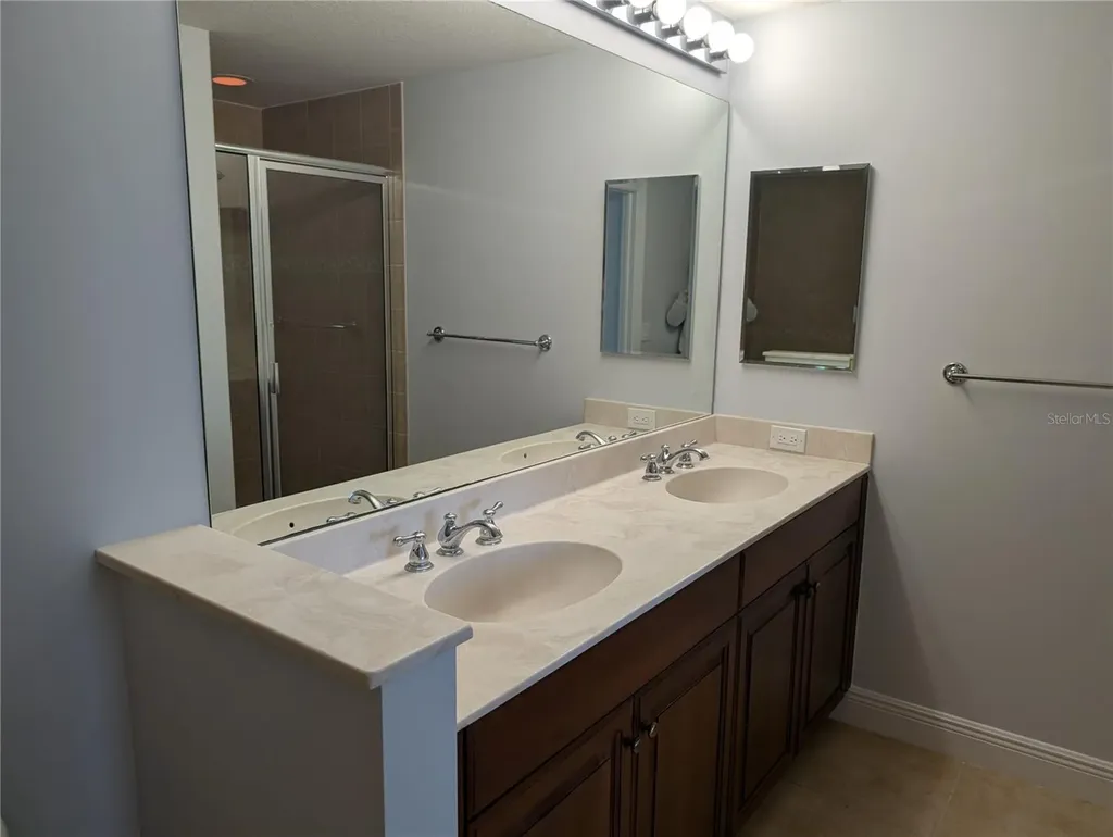 800 N Tamiami Trail Sarasota FL 34236