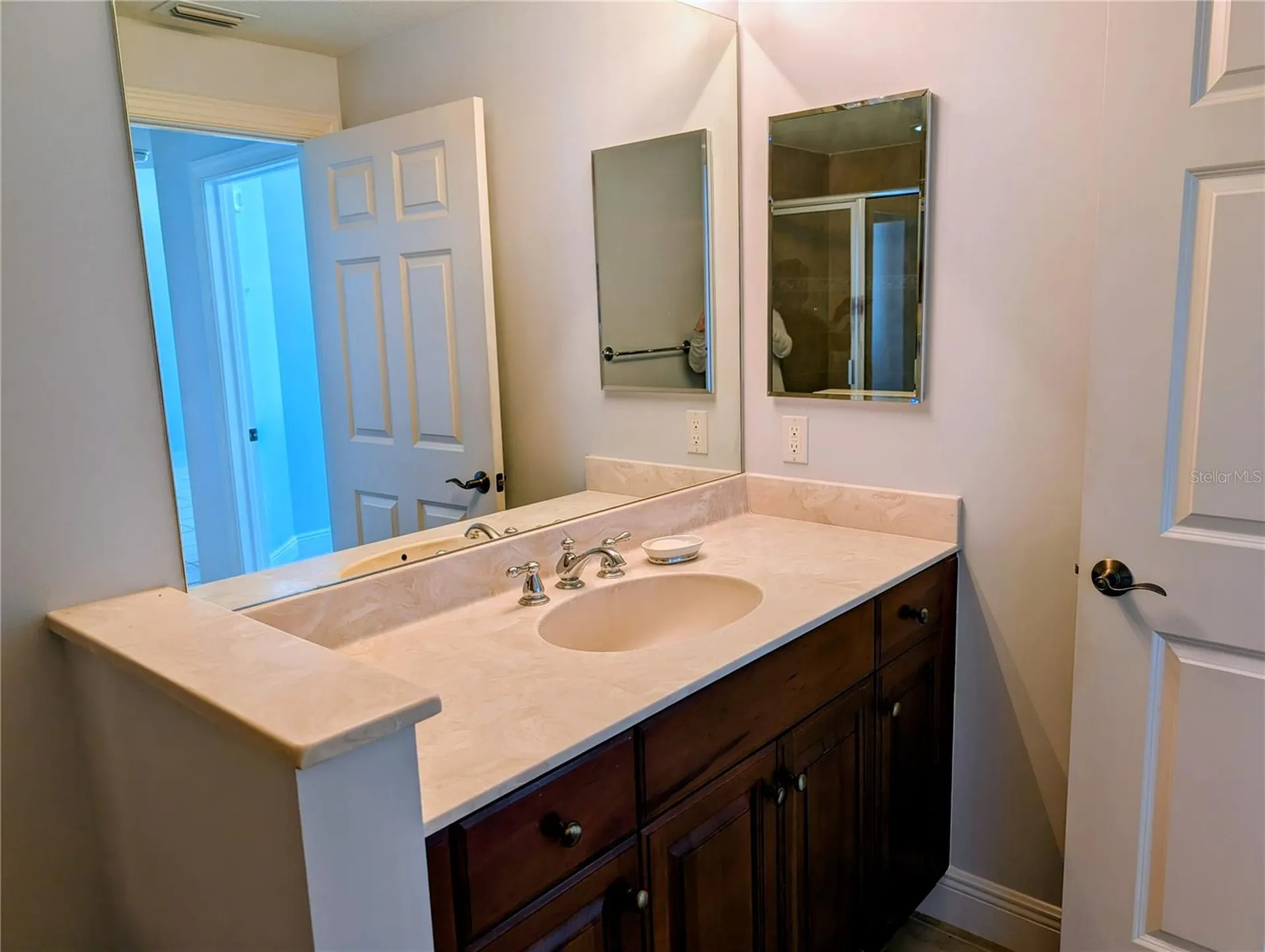 800 N Tamiami Trail Sarasota FL 34236
