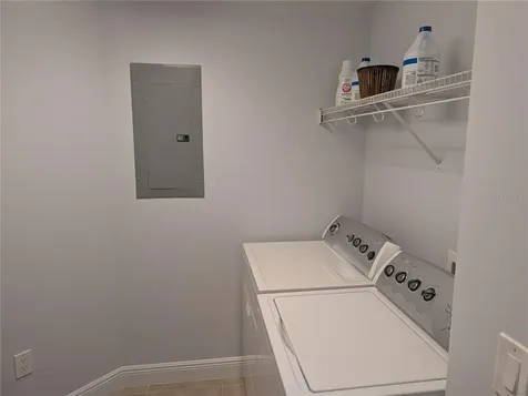 800 N Tamiami Trail Sarasota FL 34236