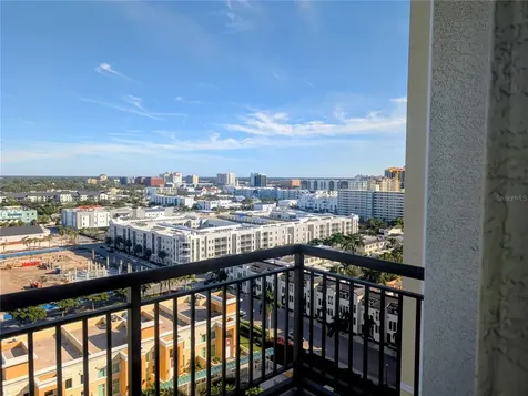 800 N Tamiami Trail Sarasota FL 34236