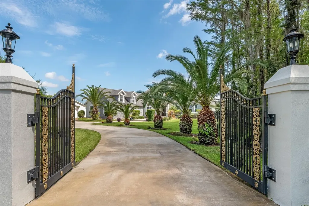 3302 Coronet Avenue Orlando FL 32833
