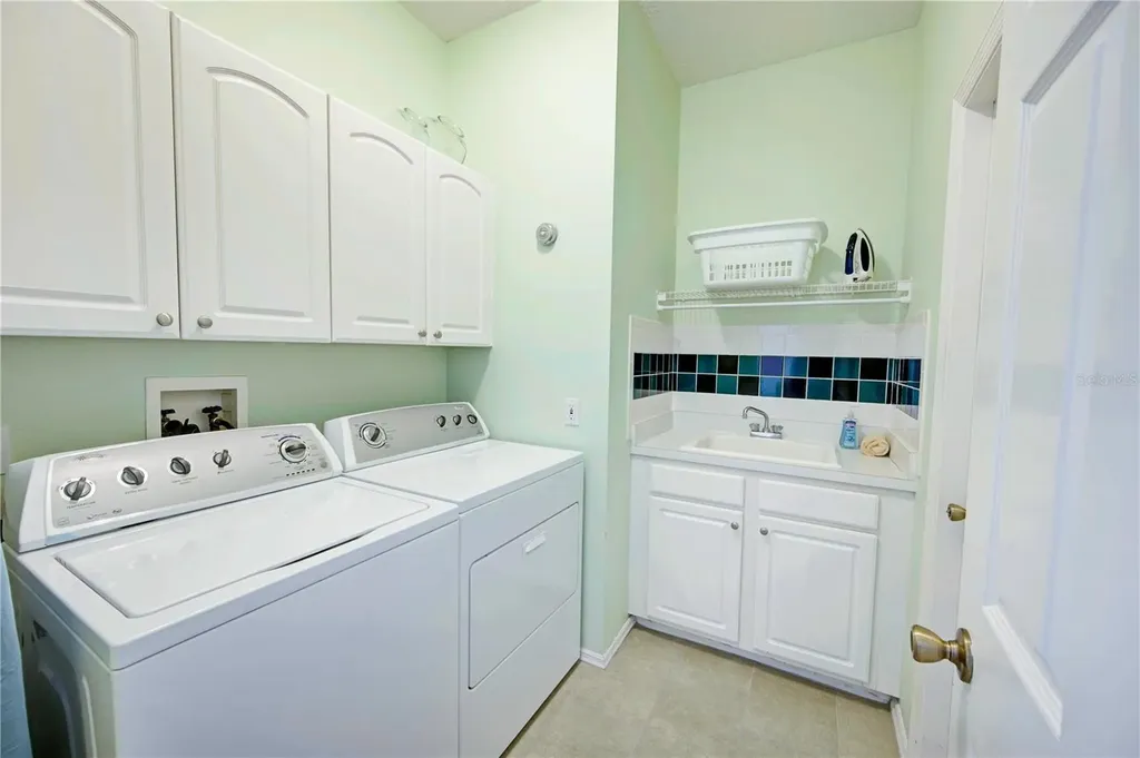3912 4th Avenue NE Bradenton FL 34208