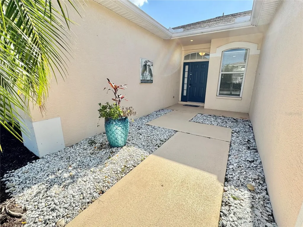 3912 4th Avenue NE Bradenton FL 34208