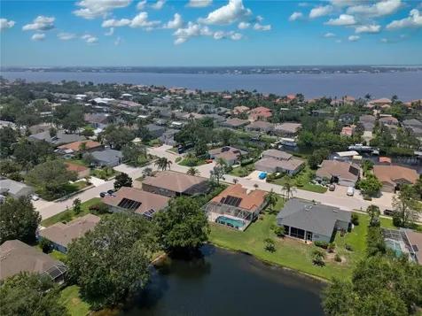 3912 4th Avenue NE Bradenton FL 34208
