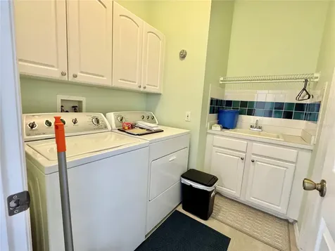 3912 4th Avenue NE Bradenton FL 34208