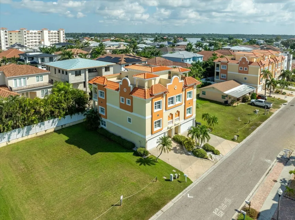 136 175th Avenue E Redington Shores FL 33708
