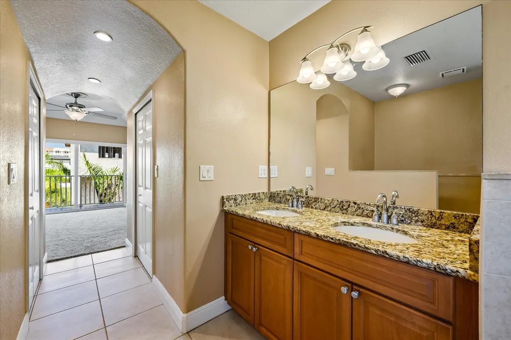 136 175th Avenue E Redington Shores FL 33708