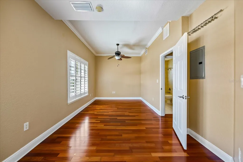 136 175th Avenue E Redington Shores FL 33708