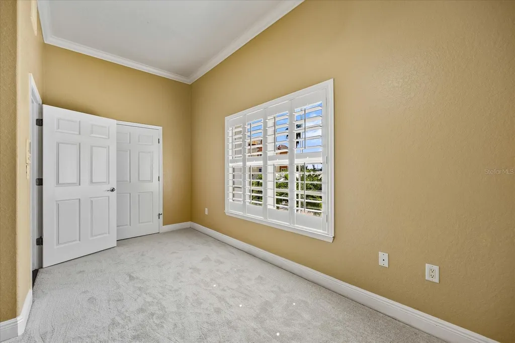 136 175th Avenue E Redington Shores FL 33708