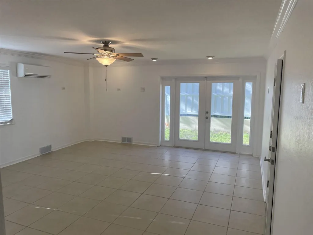 136 175th Avenue E Redington Shores FL 33708