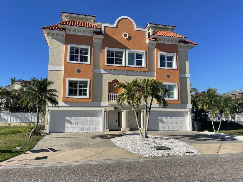 136 175th Avenue E Redington Shores FL 33708