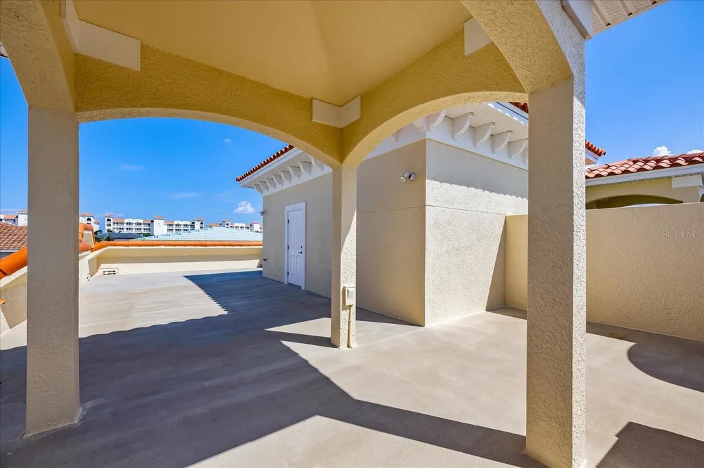 136 175th Avenue E Redington Shores FL 33708