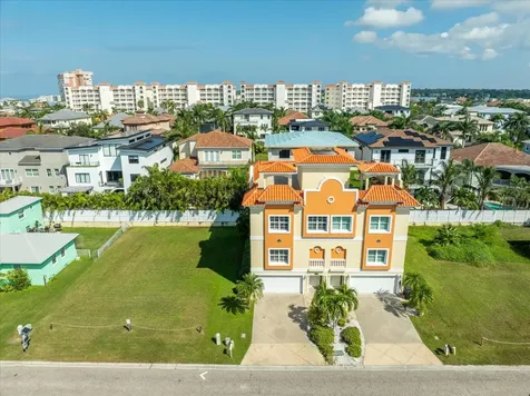 136 175th Avenue E Redington Shores FL 33708