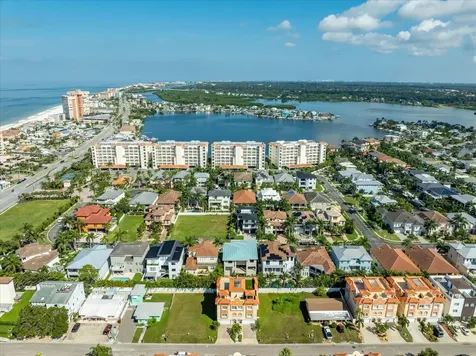 136 175th Avenue E Redington Shores FL 33708