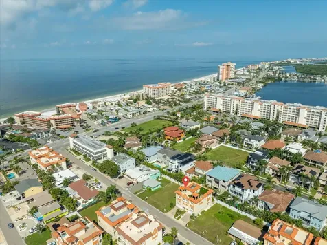136 175th Avenue E Redington Shores FL 33708
