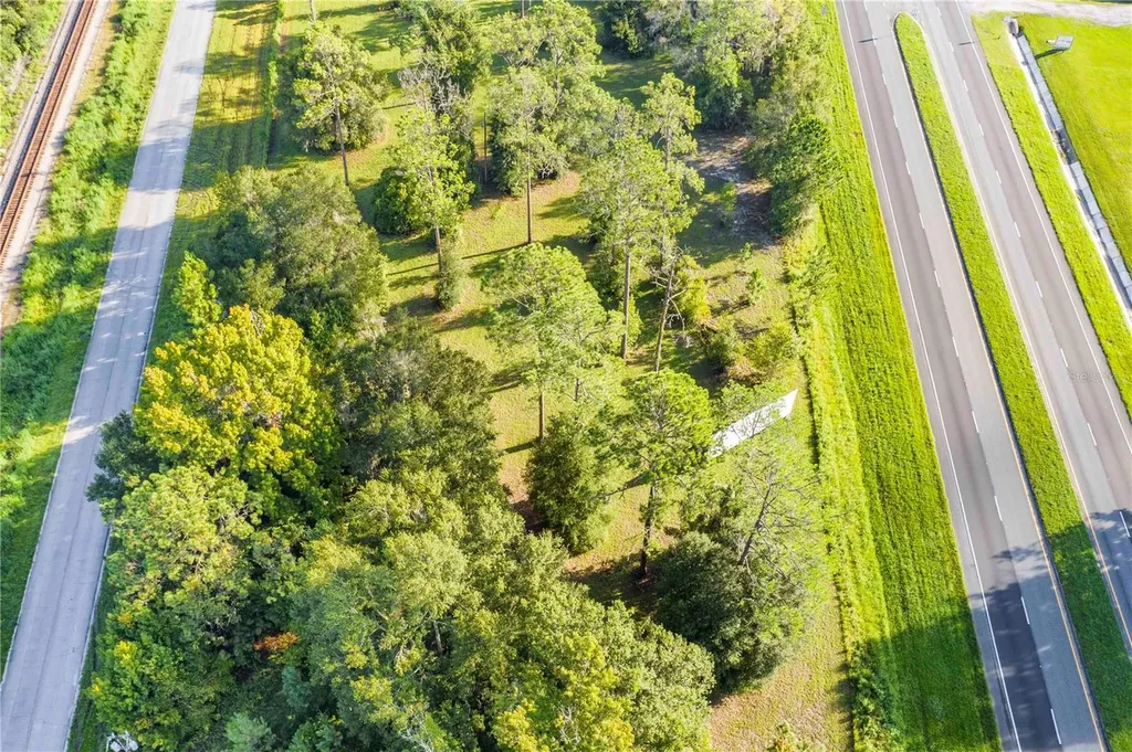 7904 SE Us Highway 301 Hawthorne FL 32640