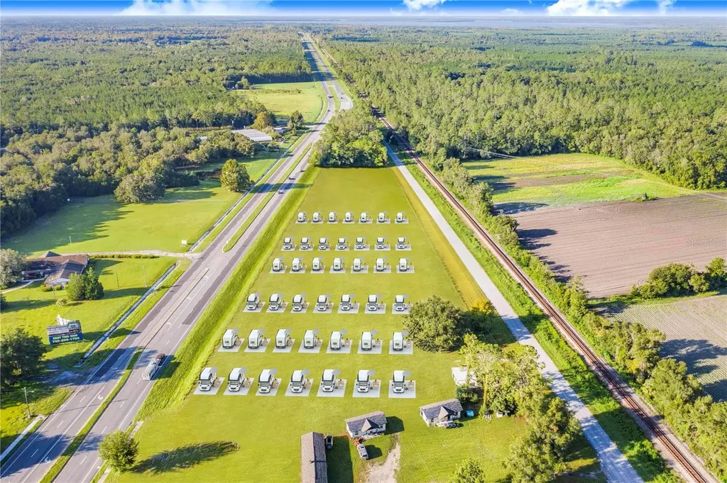 7904 SE Us Highway 301 Hawthorne FL 32640