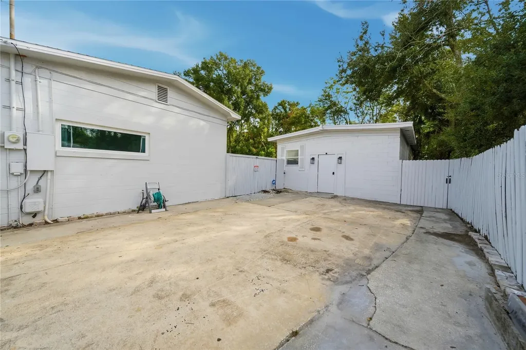 4988 Clarcona Ocoee Road Orlando FL 32810