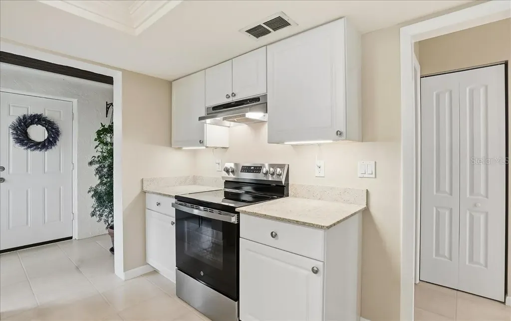 3908 Center Gate Circle Sarasota FL 34233