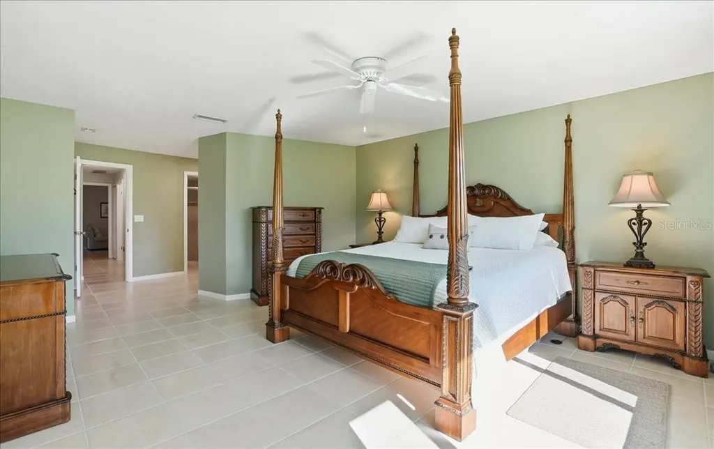 3908 Center Gate Circle Sarasota FL 34233