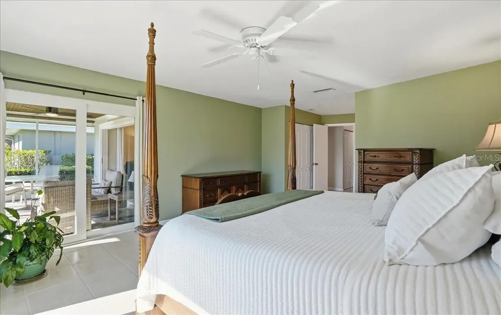 3908 Center Gate Circle Sarasota FL 34233