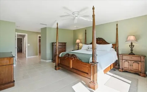 3908 Center Gate Circle Sarasota FL 34233