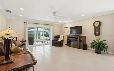 3908 Center Gate Circle Sarasota FL 34233