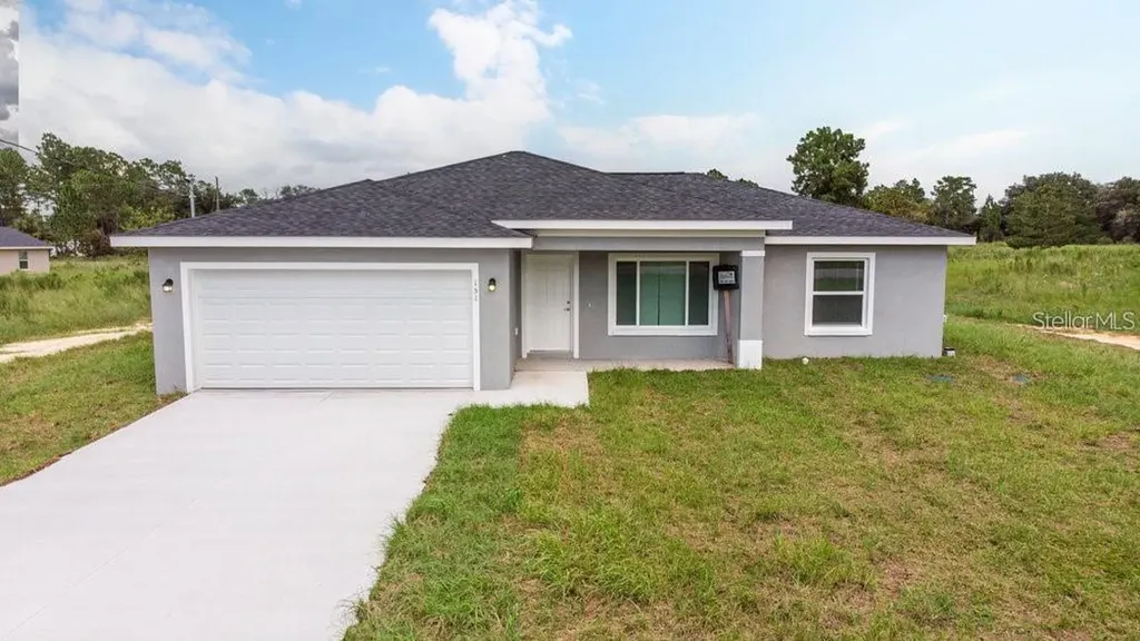 151 Malauka Road Ocklawaha FL 32179