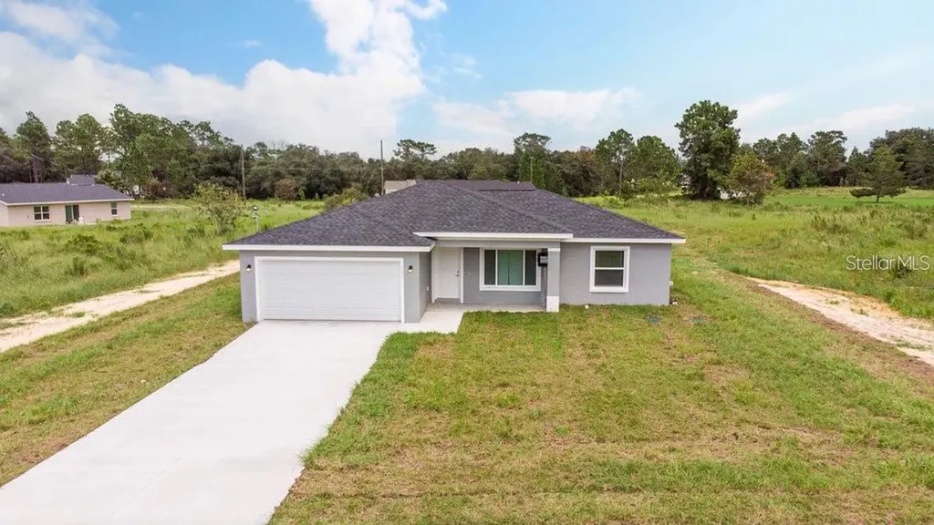 151 Malauka Road Ocklawaha FL 32179
