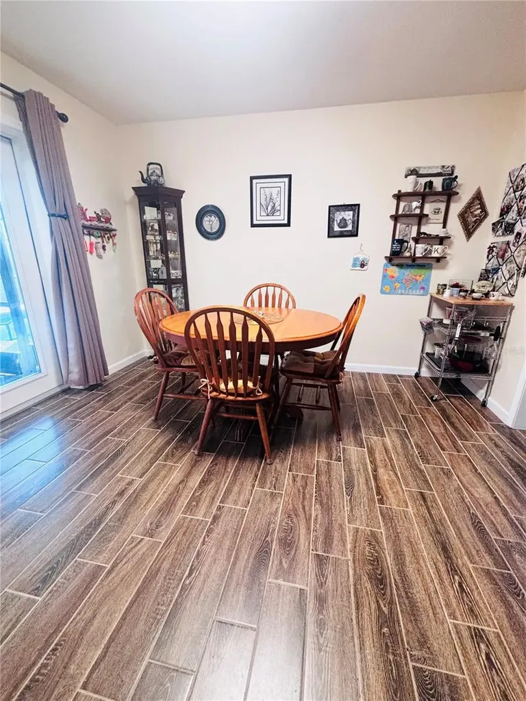 37252 Hilltop Drive Zephyrhills FL 33541