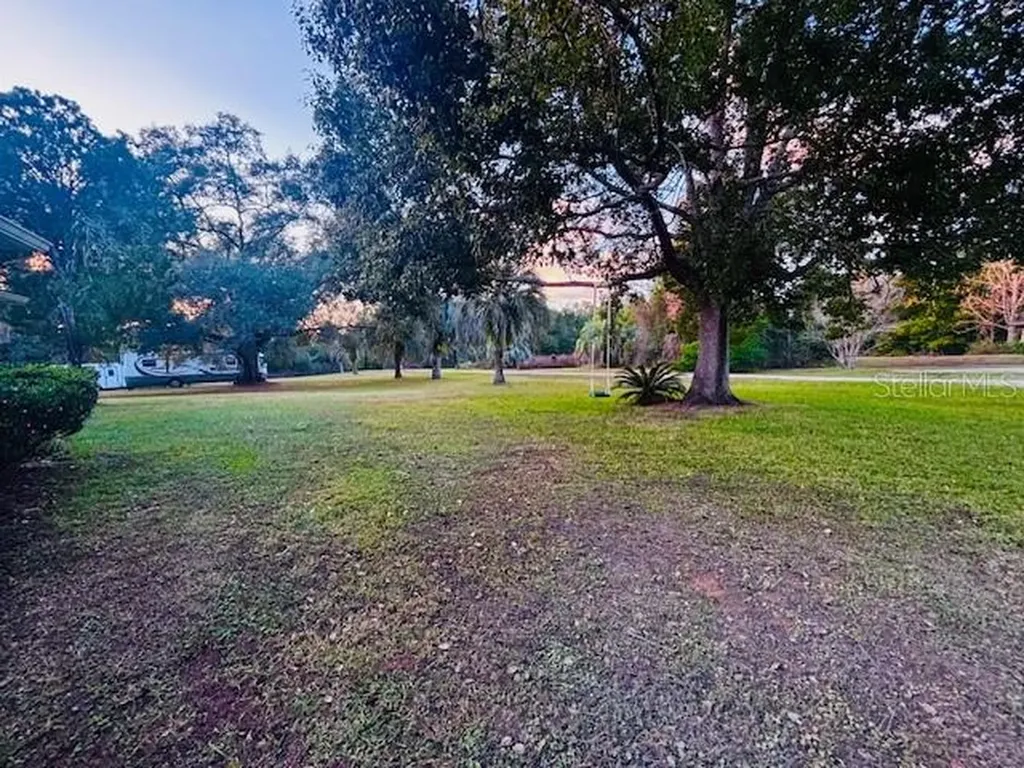 37252 Hilltop Drive Zephyrhills FL 33541