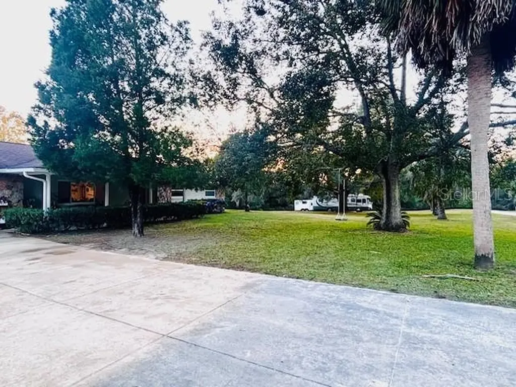 37252 Hilltop Drive Zephyrhills FL 33541