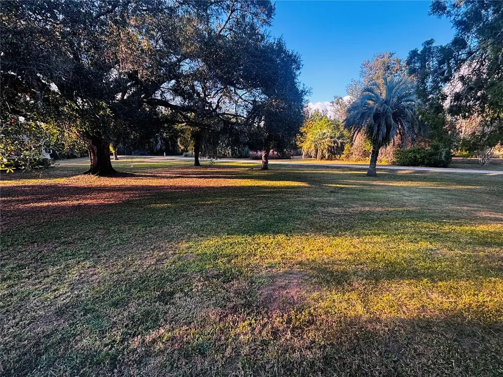 37252 Hilltop Drive Zephyrhills FL 33541