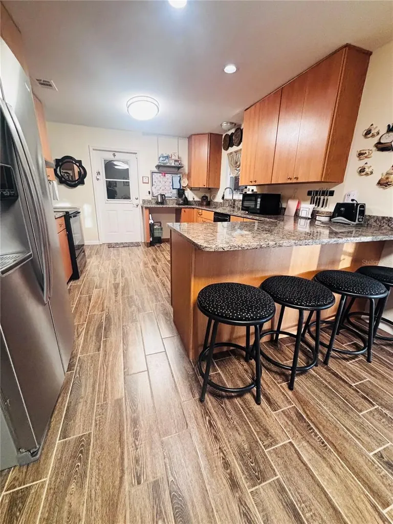 37252 Hilltop Drive Zephyrhills FL 33541